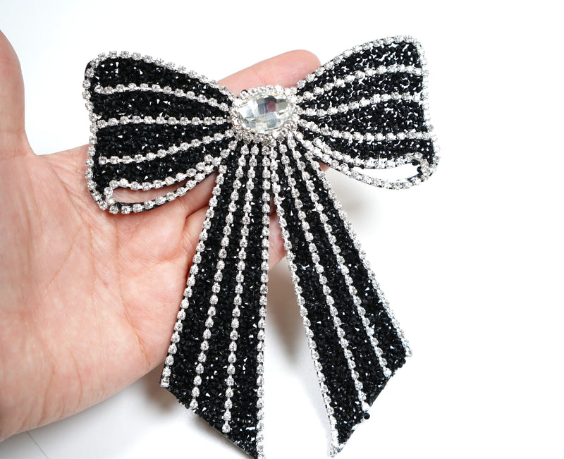 Rhinestones Bow sew on 2404