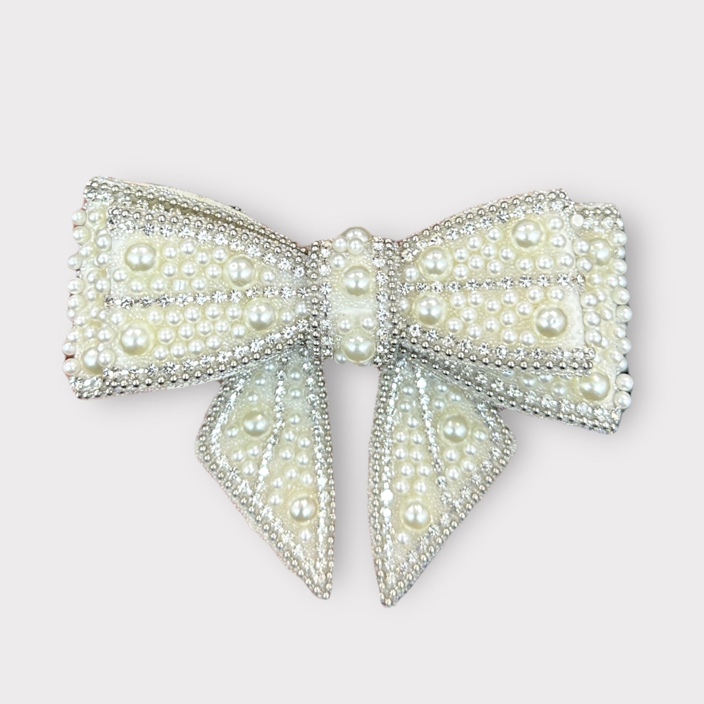 Rhinestones Bow sew on 2408