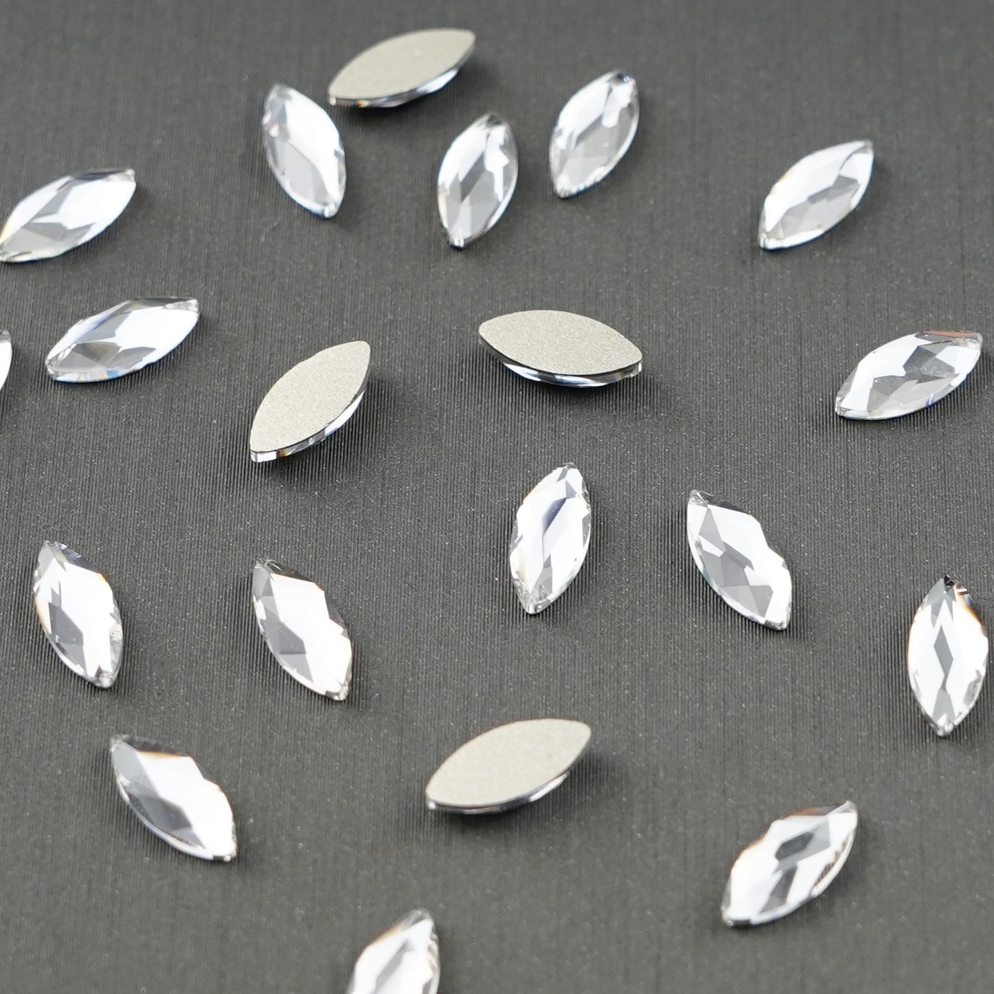 Navette 3.5x8mm NON Hot-fix Mini Bag 2106