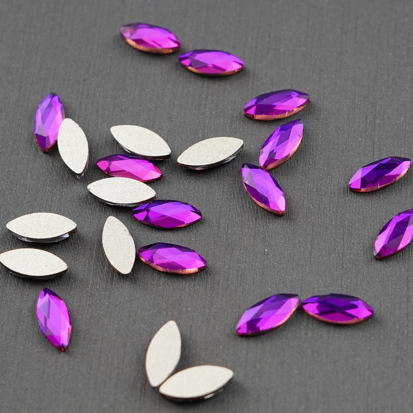 Navette 3.5x8mm NON Hot-fix Mini Bag 2106