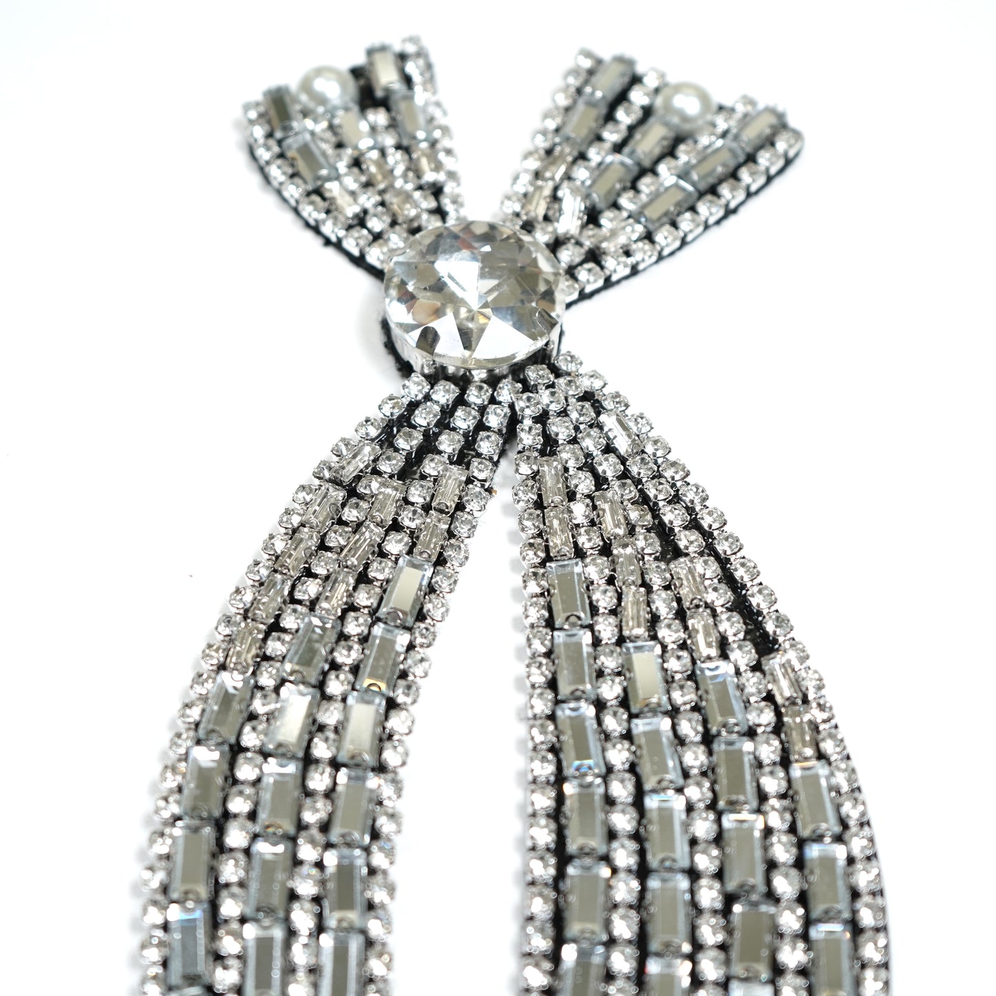 Rhinestones Bow sew on 2405