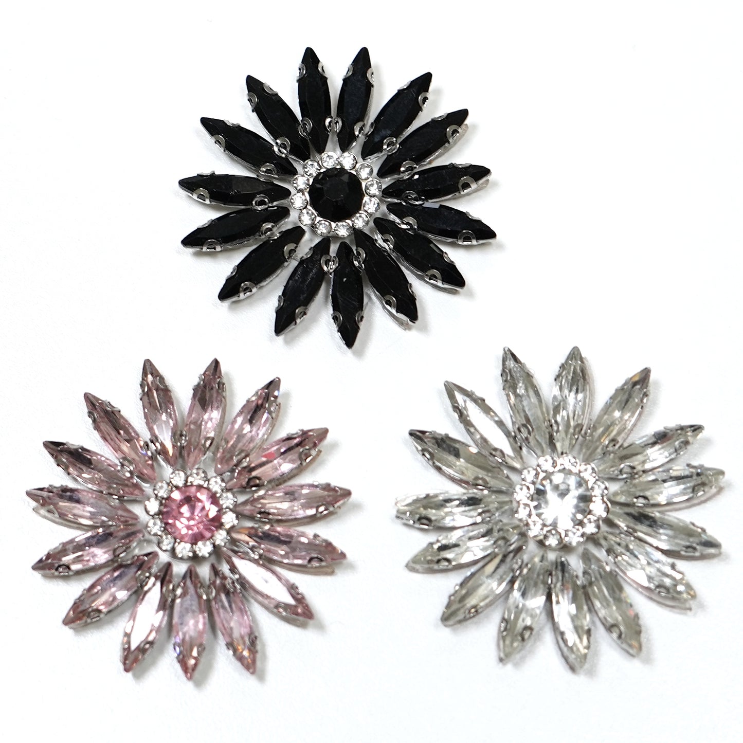 Tiny flower iron on Patch - 2402