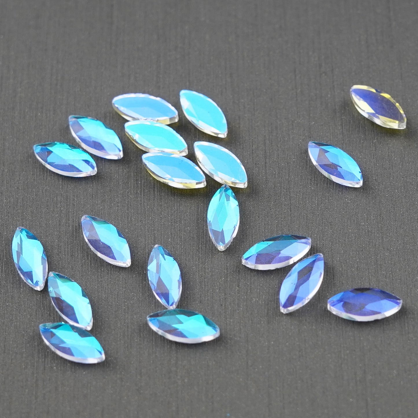 Navette 3.5x8mm NON Hot-fix Mini Bag 2106